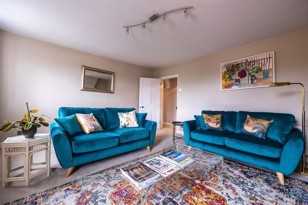 Beautiful & Spacious Retreat In Винчестер Экстерьер фото